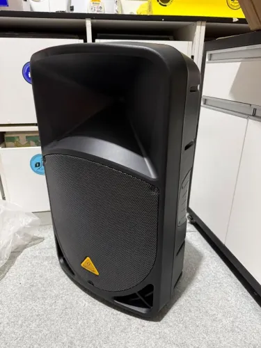 Caixa Behringer  B115w 15", 1000w Ativa