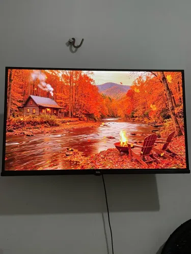 ? TV TCL 32? SEMINOVA + CONTROLE ORIGINAL E SUPORTE