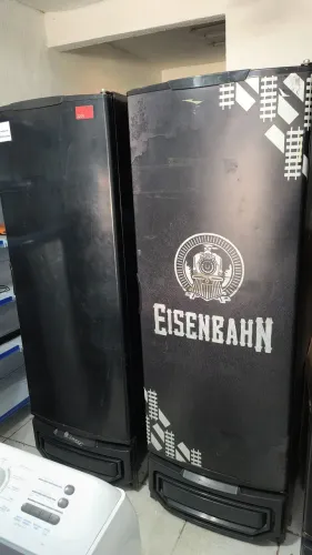 Cervejeira porta cega 570 litro semi nova em ótimo estado