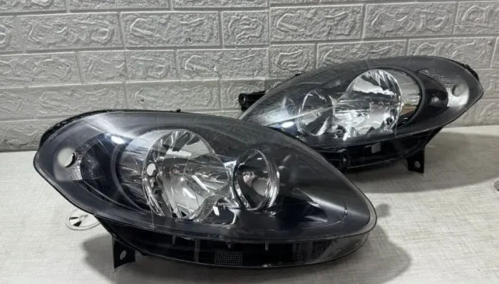Par farol Fiat palio attractive 2012/2017 