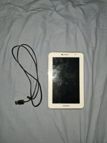Tablet Samsung Modelo GT-P3100 Antigo (Com defeito)