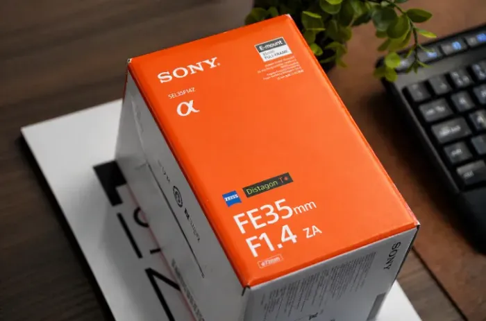 SONY ZEISS DISTAGON - 35mm 1.4 Full Frame - Mount E