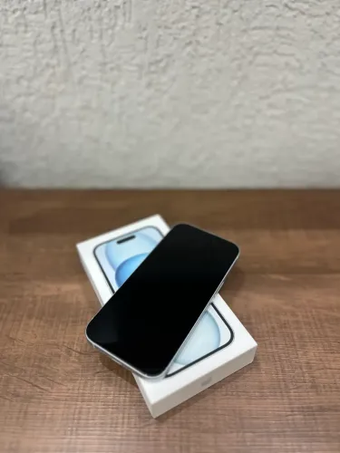 iPhone 15 Impecável na Caixa - Sem Detalhes
