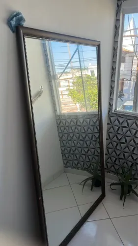 Espelho Grande 180x110 cm com Moldura de Madeira - Elegância e Sofisticação