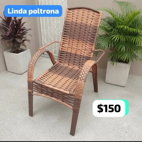 Linda Poltrona novissima