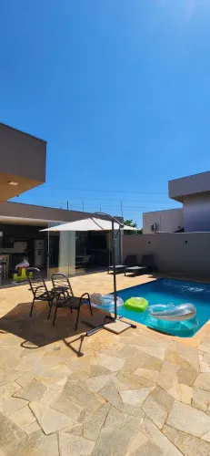 Vende-se casa com piscina em Bady Bassitt