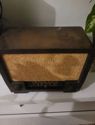 Rádio Antigo
