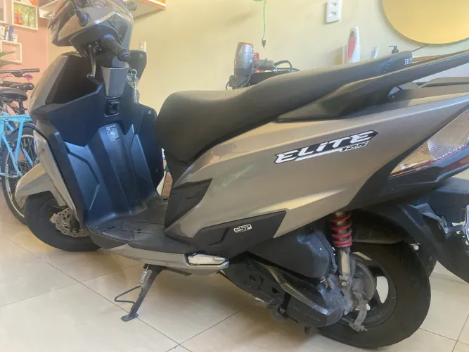 Vendo moto Elite 125