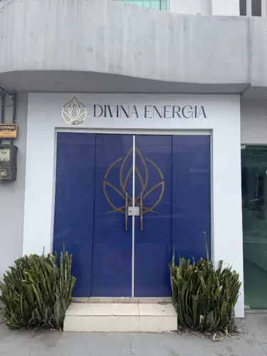 Alugo Ponto Comercial Mobiliado na 14 de Abril