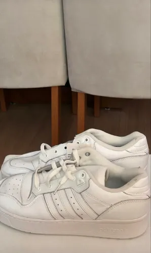 tênis adidas rivalry low all white 42