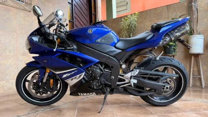 Yamaha YZF R1 1000cc 2008 - Impecável + Two Brothers + Pneus Michelin Power 5 novos