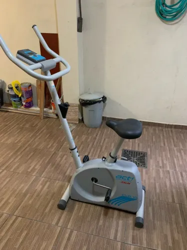 Bicicleta Ergométrica Caloi ACT CLB 10 - Home Fitness