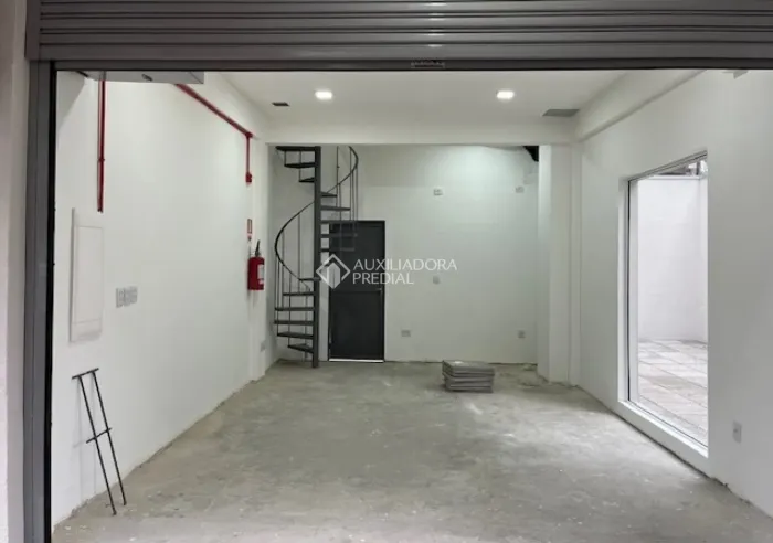 NA FRENTE DO ZAFFARI Loja com 72m² no Bom Fim