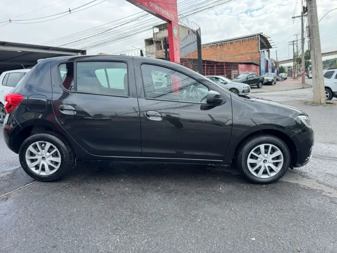 Renault Sandero Zen Flex 1.0 12V 5P Mec. 2021