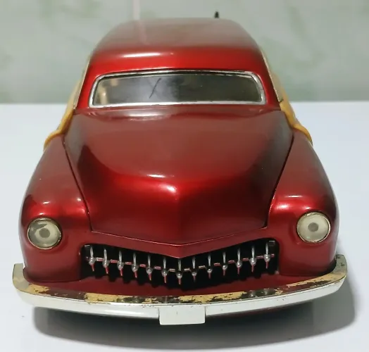 Miniatura 1/18 Mercury Woodie vermelho
