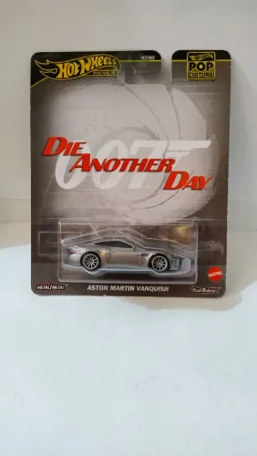 HOT WHEELS PREMIUM ASTON MARTIN VANQUISH DO FILME 007 PNEUS DE BORRACHA MINI EM METAL NOVA