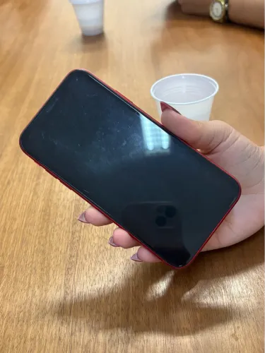 Celular iPhone 11
