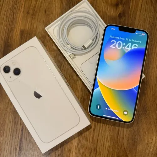 iPhone 13 (128GB) + 9 cases (vem com a caixinha)