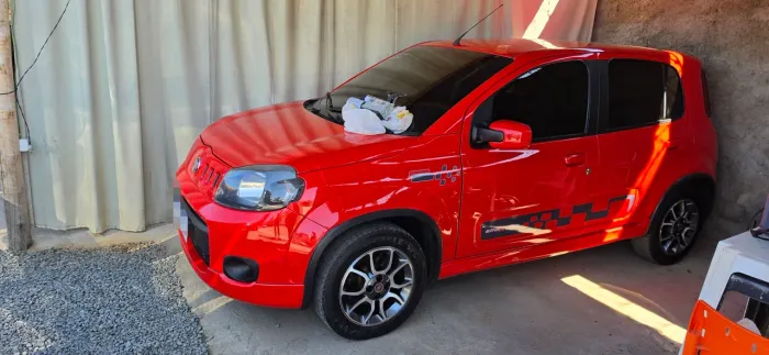 Fiat Uno Sporting 1.4 EVO Fire Flex 8V 4P 2013