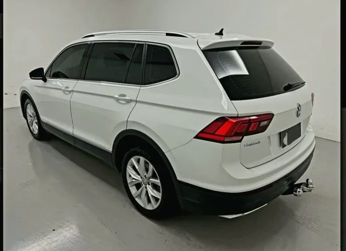 Volkswagen Tiguan Allspac Comf 250 TSI 1.4 Flex 2018