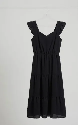 Vestido Preto de Bolinhas (Ponto Suíço)