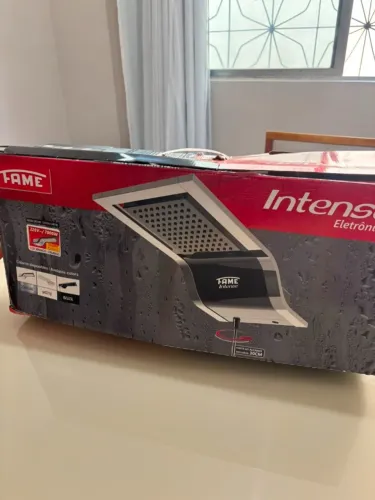 Chuveiro FAME Intense Eletrônico 220V/7800W - Na Caixa! (Praticamente Novo)