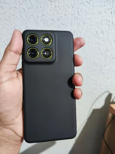 Edge 70 5G 