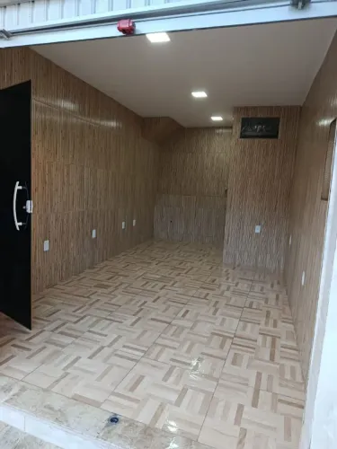 Aluga-se ponto comercial