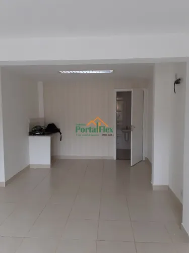 Loja à locação em Parque Residencial Laranjeiras - Serra/ES