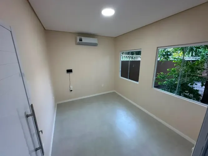 Sala comercial com 11m2 em espaço compartilhado estilo coworking no Aleixo