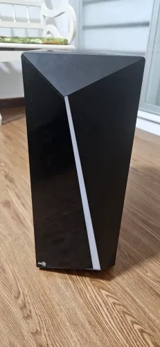 Gabinete Aerocool Shard RBG Mid-Tower