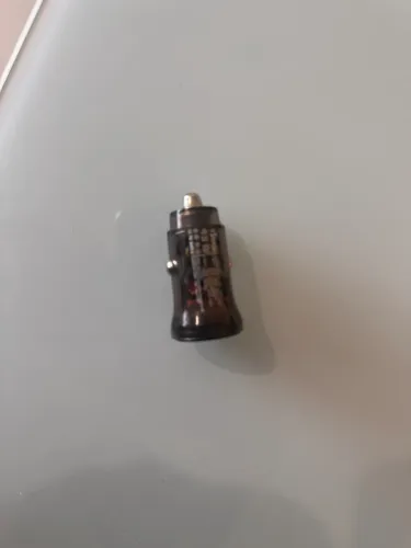 Fonte veicular 12V - USB A e USB c 
