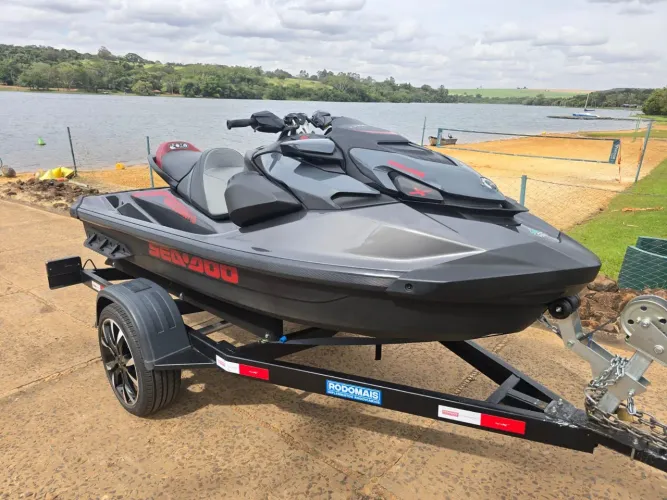 Vendo Jet-ski sea doo Gtr-x 300 2024