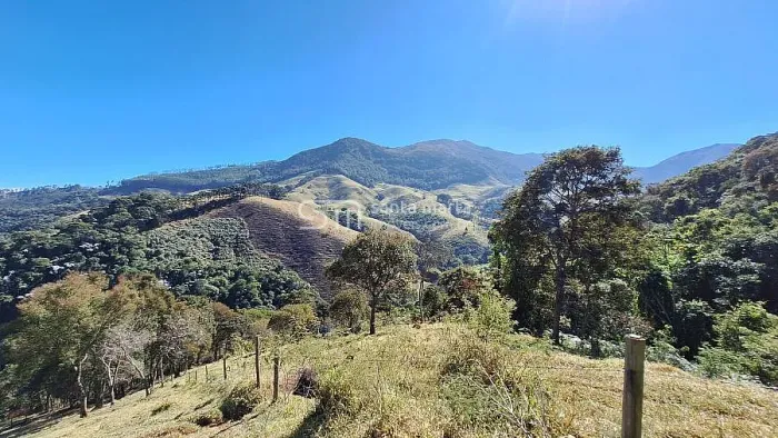 SÍTIO NA MONTANHA | LAZER/MORADIA/GADO | SERRA BOCAINA