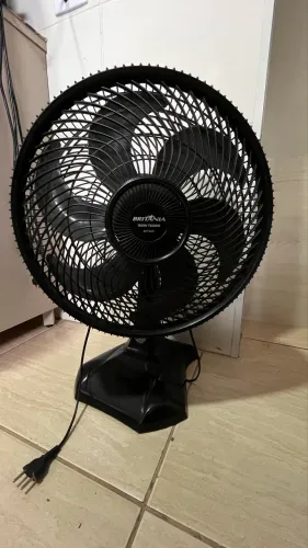 Ventilador de Mesa Britânia BVT400 Preto