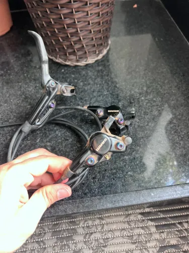 Par de Freio a Disco Sram Original Hidráulico Level Ultimate 2 Pistões