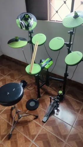 Bateria eletrônica carlsbro csd 130