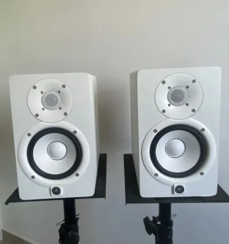 Par de monitores Yamaha Hs5 Usado 