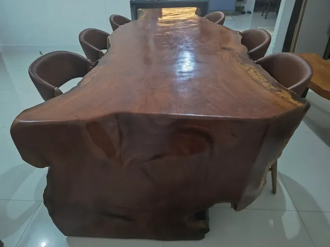 MESA RÚSTICA EM CASCATA COM BANCO (JAQUEIRA)