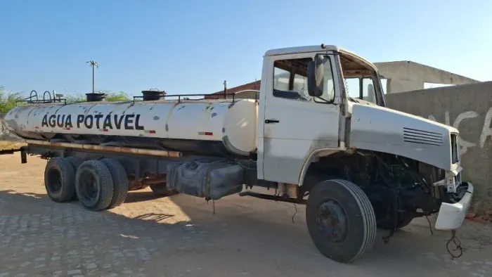 Mercedes-Benz l 1418 pipa truck 1995