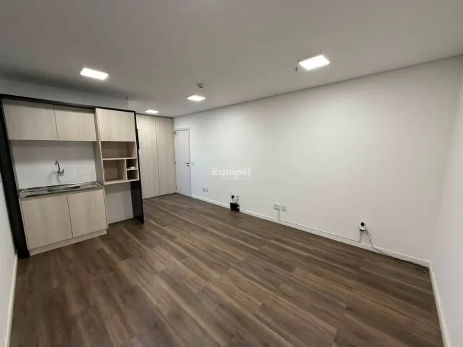 Oportunidade no Funcionários: Sala Comercial Pronta para seu Negócio