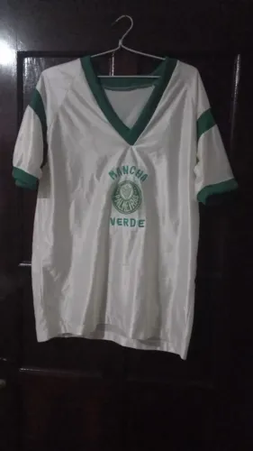 camisa da mancha verde 