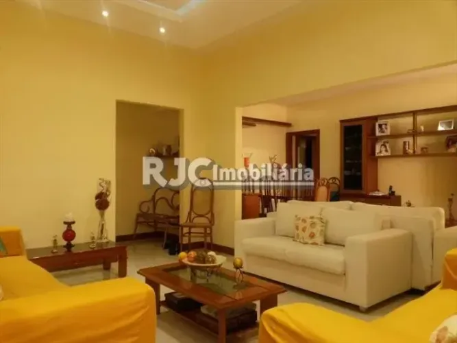 Apartamento de 196 metros quadrados no bairro Copacabana com 4 quartos