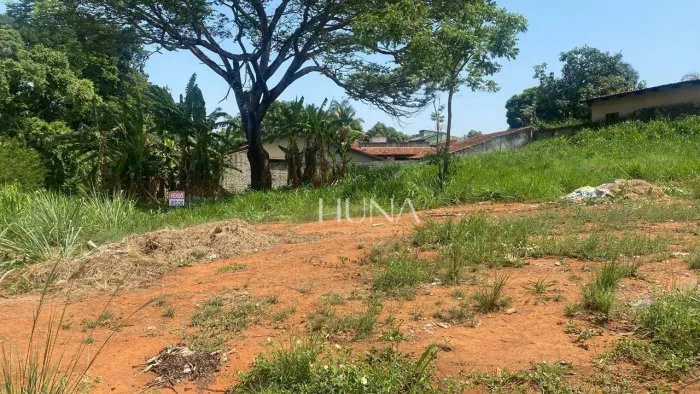 Terreno à venda, 800 m² por R$ 490.000 - Vila Rizzo - Goiânia/GO
