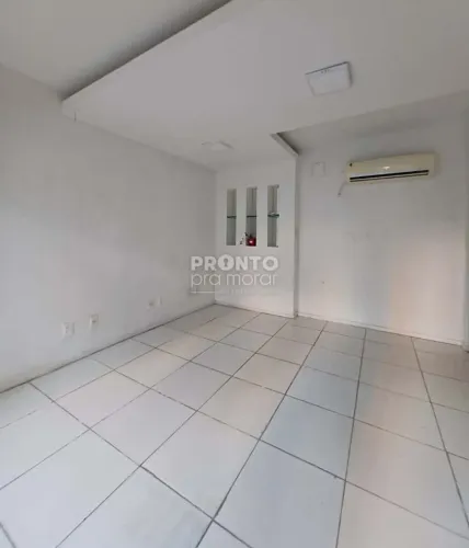 Prédio/Edifício Inteiro em Espinheiro