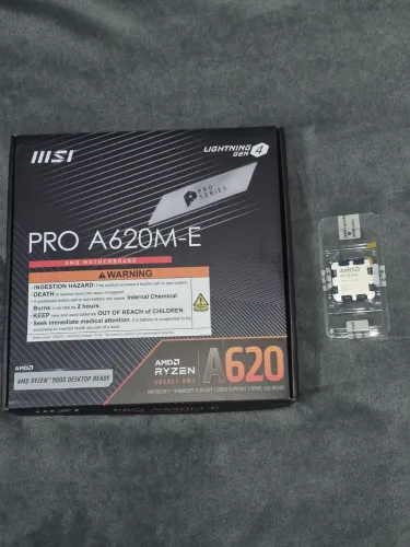 NOVO / SEM USO Kit Processador Ryzen 5 9600X + Placa-Mãe MSI A620M