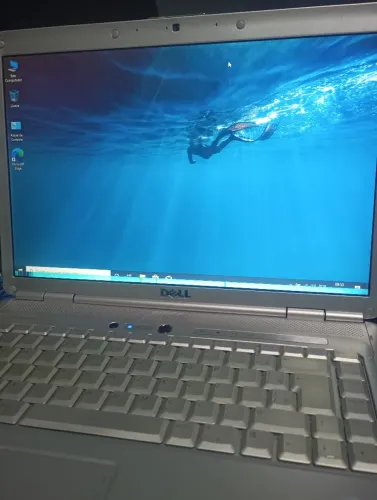 Notebook Dell funcionando 