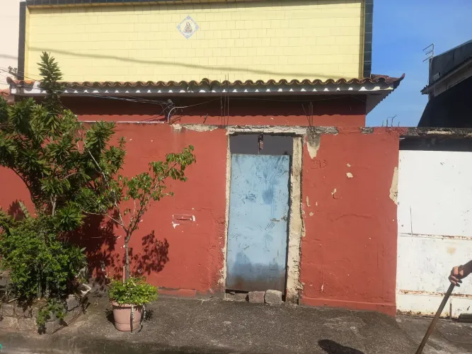 Vendo casa na vila militar 230 mil aceito oferta