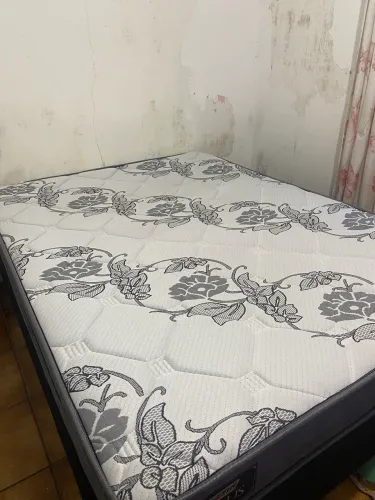 Vendo cama de casal Gazin