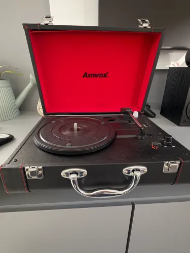 Vitrola portátil + Caixa Bluetooth Amvox COMBO